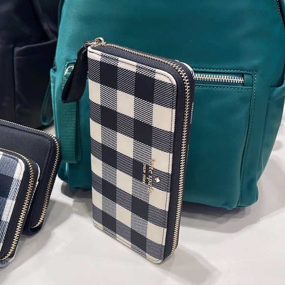 Kate Spade Chelsea Textured Gingham Print Nylon Large Continental Wallet
NWT - Picture 4 of 16